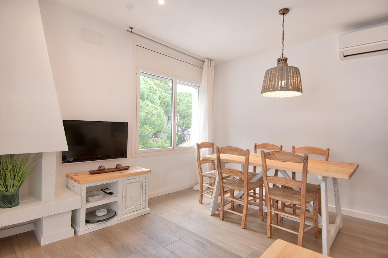 Sant Roc Apartments A Minute From The Beach Calella De Palafrugell Exterior photo